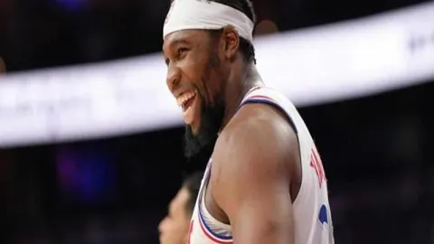 “NBA球星怒揭：子仇未报？哈里伯顿传遭恶拳恐吓”